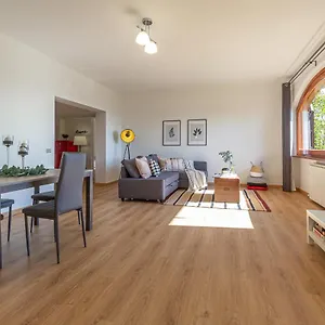 Spacious With Garden & Air Conditioning - La Grande Finestra Italien